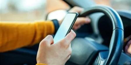 عقوبة استخدام الهاتف أثناء القيادة في مصر 2026.. القانون يوضح