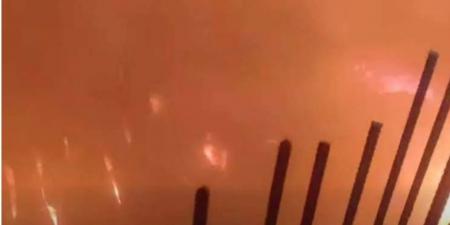 ليلة النار في المؤسسة.. مشاهد مرعبة بعد حريق مصنع أخشاب