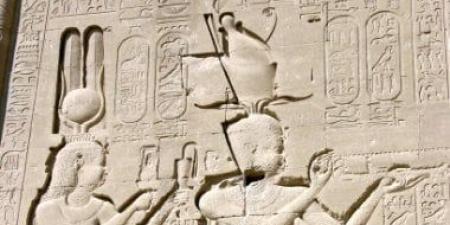 قيصرون.. ابن كليوباترا الذى انتهى معه الحكم البطلمى ودخلت مصر العصر الرومانى