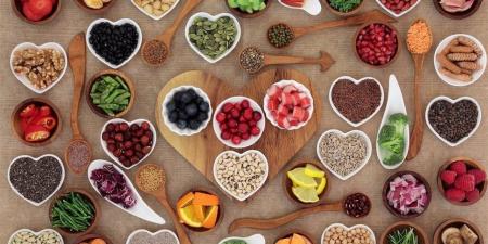 10 أطعمة ومشروبات قد تُضعف مينا الأسنان دون أن تنتبه