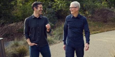 تعيين جون تيرنوس ئيس تنفيذي لشركة آبل خلفًا لـ «تيم كوك» .. تفاصيل