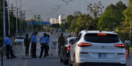 بالصور.. إجراءات أمنية مشددة في إسلام آباد ترقبا لجولة مفاوضات بين واشنطن وطهران