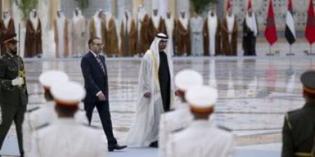 العاهل المغربى ورئيس الإمارات يبحثان العلاقات الثنائية والقضايا الإقليمية والدولية