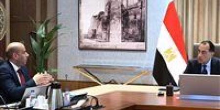 رئيس الوزراء يتابع خطط وزارة العمل لتعزيز التشغيل وتنمية المهارات