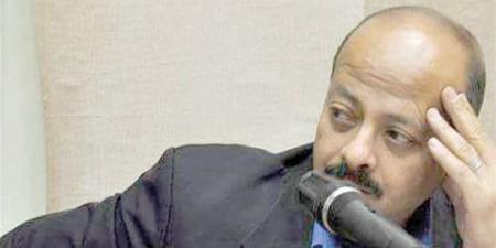 الموت يغيب الشاعر أشرف البولاقي عن عمر بلغ السابعة والخمسين