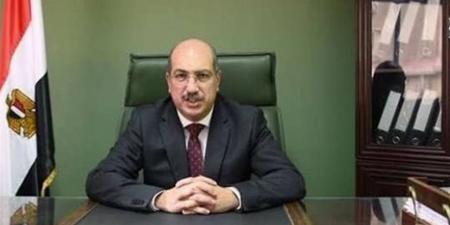 رئيس برلمانية الشعب الجمهوري بـ"الشيوخ" يطالب بوقف الإعلانات والتطبيقات المخالفة