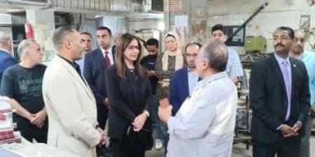 وزيرة الثقافة تقوم بزيارة مفاجئة لهيئة الكتاب بالتوازى مع أعمال لجان التفتيش