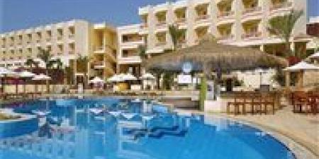 غرفة المنشآت الفندقية: لا يجوز منع المرأة من الإقامة بمفردها