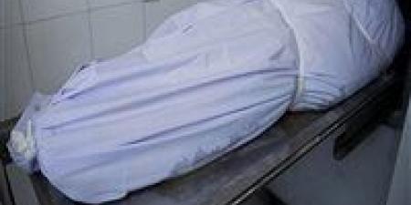 بعد مشاجرة مع والدته.. دفن جثمان عاطل أنهى حياته أمام القطار بالعياط