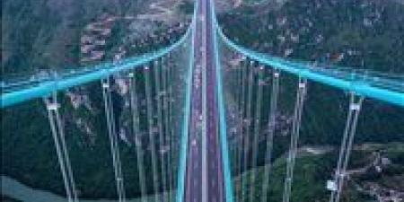 «بـ626.01 متراً».. جسر «هواجيانغ جراند كانيون» بالصين يدخل موسوعة «جينيس» كأعلى جسر في العالم
