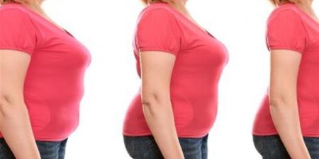 10 أطعمة فعّالة لإنقاص الوزن بدون رجيم قاسٍ وكيف تحرق الدهون بشكل طبيعي