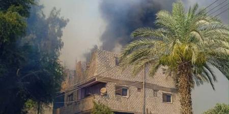 حريق بـ5 منازل في الياسينية بقنا.. ومحاولات مكثفة للسيطرة (صور)