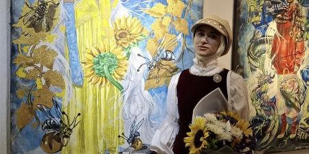 صفية يحيى عن معرضها "باركود": الرسم الذاتي ليس غرورًا