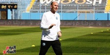 يورتشيتش يعتذر لأمين عمر بـ حضن قبل بداية الشوط الثانى أمام إنبى
