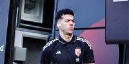 وصول لاعبي الأهلي لاستاد القاهرة استعداداً لمواجهة الزمالك فى قمة الليلة بالدوري.. صور