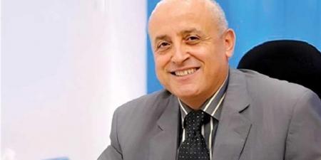 محافظ الأقصر يتفقد مشروعات مدينة الشمس وطيبة الجديدة لتعظيم موارد المحافظة
