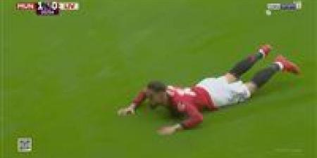 man united vs liverpool.. تابع الآن مباراة مانشستر يونايتد وليفربول في الدوري الإنجليزي الممتاز