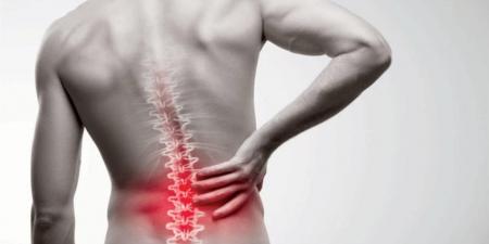 أسباب ألم الظهر والأعراض والعلاج
