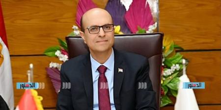 جامعة أسيوط: صرف مكافأة شهر من المرتب الأساسي للعاملين