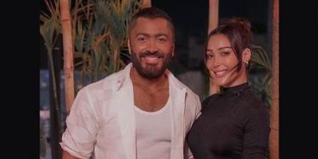 انسجام عائلي يجمع تامر حسني وبسمة بوسيل في عيد ميلاد ابنتهما آمايا