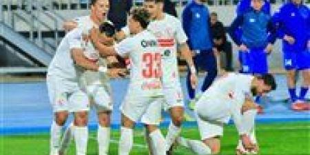 عدي الدباغ وناصر منسي يقودان هجوم الزمالك أمام سموحة فى بطولة الدوري