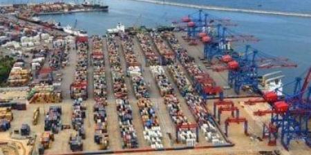 مرفأ بيروت يستقبل 650 طنا من المساعدات الإنسانية الصينية