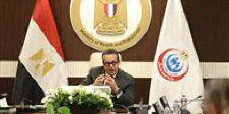 لن نغفل جهوده الوزير .. النائب حاتم عبدالعزيز يدافع عن وزير الصحة بعد أزمة التأشيرة