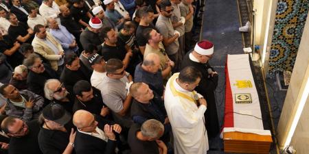 وداع مهيب لـ أمير الغناء العربي.. أبرز لقطات جنازة هاني شاكر