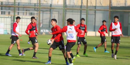 وسط حضور إعلامي مكثف.. منتخب الناشئين يختتم استعداداته قبل السفر للمغرب