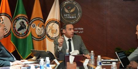 رئيس الرقابة المالية في لقائه بوفد بلومبرج العالمية: الأولوية لتعميق سوق رأس المال وتوسيع قاعدة المستثمرين