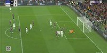ريال مدريد.. جود بيلينجهام يسجل الهدف الأول لـ ريال مدريد في مرمى برشلونة بالدوري الإسباني وإلغائه بسبب التسلل