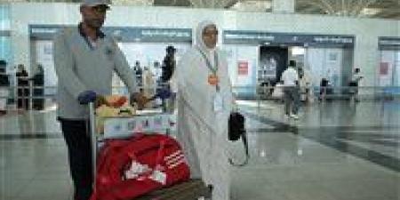 “الجسر الجوي مستمر”.. وصول أكثر من 5 آلاف حاج مصري إلى المدينة المنورة