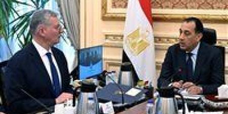 رئيس الوزراء يتابع الموقف التنفيذي للمشروعات الخاصة بصناعات خام الفوسفات