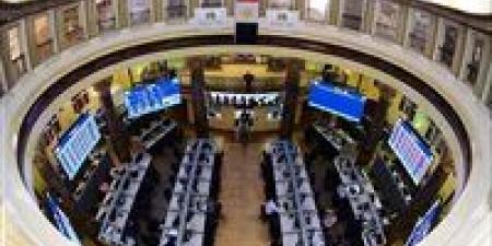البورصة في المنطقة الحمراء بمنتصف التعاملات.. و5.7 مليار جنيه تداولات