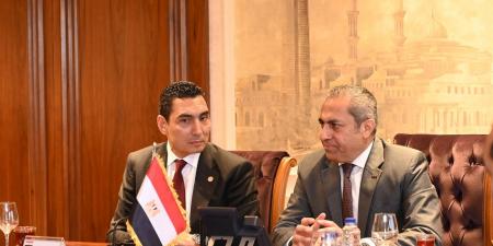 وزير الشباب والرياضة ورئيس العاصمة الجديدة يدعمان الألعاب الفردية لأولمبياد 2028