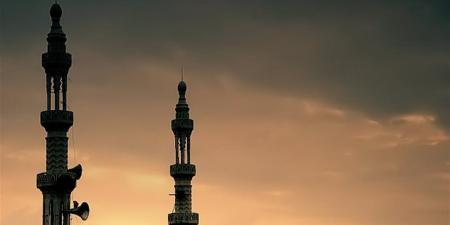 موعد أذان المغرب.. مواقيت الصلاة اليوم في مصر
