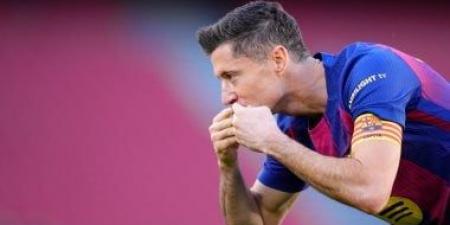 ليفاندوفسكي يقرر إرجاء الرد على عرض الهلال السعودي