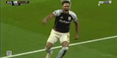 أستون فيلا ضد ليفربول.. ملخص اهداف ونتيجه مباراة ليفربول وأستون فيلا في الدوري الإنجليزي الممتاز بعد مرور 75 دقيقة