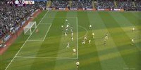أستون فيلا ضد ليفربول.. ملخص اهداف ونتيجه مباراة ليفربول وأستون فيلا في الدوري الإنجليزي الممتاز بعد مرور 30 دقيقة