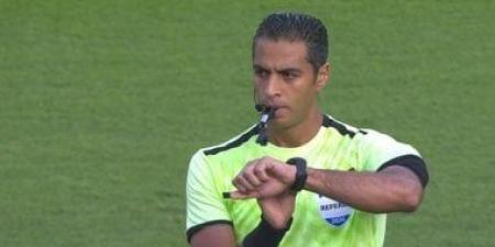 أمين عمر حكماً لمباراة الأهلي والمصري فى الجولة الأخيرة للدوري