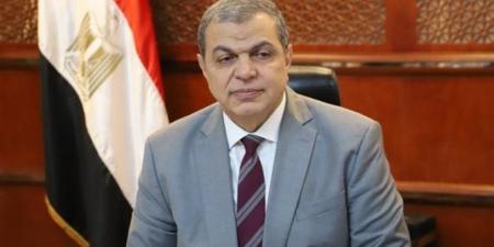 رئيس لجنة "القوى العاملة بالنواب" يستعرض تقرير بشأن مشروع قانون لمد أجل الدورة النقابية