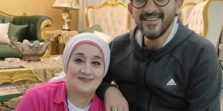 شقيقة أحمد حلمي تنعي والدتها: قطعة من قلبي في ذمة الله