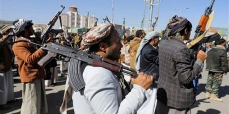 الحوثيون يعتقلون يمنيين أدوا صلاة الغائب على منصور هادي