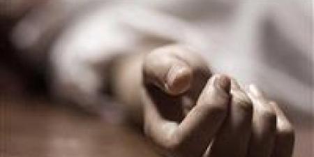 مدمن مخدرات.. تفاصيل العثور على جثمان شخص متوفي بمنزله في الصف