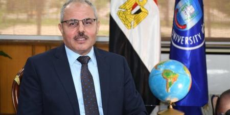 رئيس جامعة قناة السويس: دعم الطلاب وتوفير الرعاية الكاملة لذوي الهمم