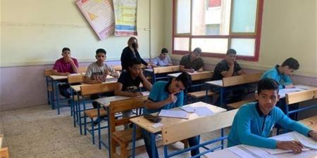 اليوم.. طلاب الإعدادية يستكملون اختبارات مواد المستوى الرفيع في الترم الثاني