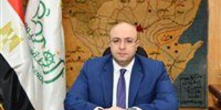 محافظ الفيوم يحيل مسئولين بالإدارات الهندسية والزراعة والغاز والمواقف للنيابة بسبب مخالفات وتقصير وظيفي