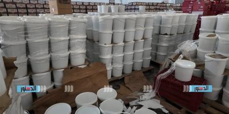 ضبط 7150 عبوة غذائية وأدوية بيطرية مشتبه في صلاحيتها في كفر الشيخ