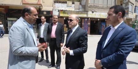 محافظ الغربية يقود حملة للقضاء على بؤر القمامة ويستمع لشكاوى ومطالب المواطنين