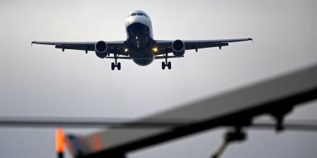 التوترات الإقليمية تضغط على قطاع الطيران.. كيف تتغير خريطة النقل الجوي؟